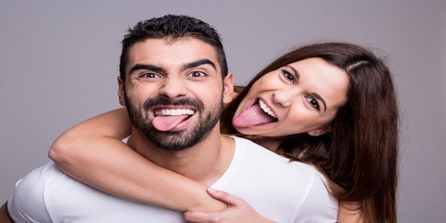 Yeni romantikler çok daha eğlenceli ve bazen çok daha akıllı.