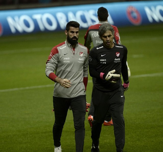 - VOLKAN BİR DAHA MİLLİ TAKIMA GİTMESİN !!