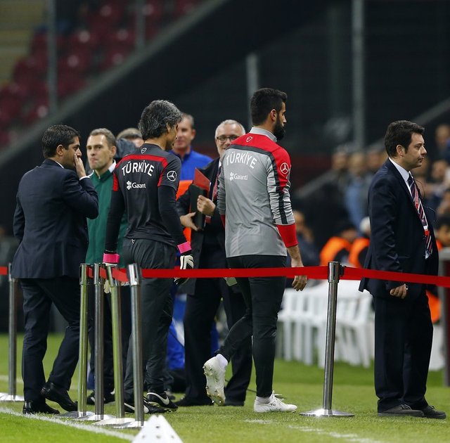 - En sevmediğim futbolcu bile gol atsa sevineceğim; yeter ki kazanalım!