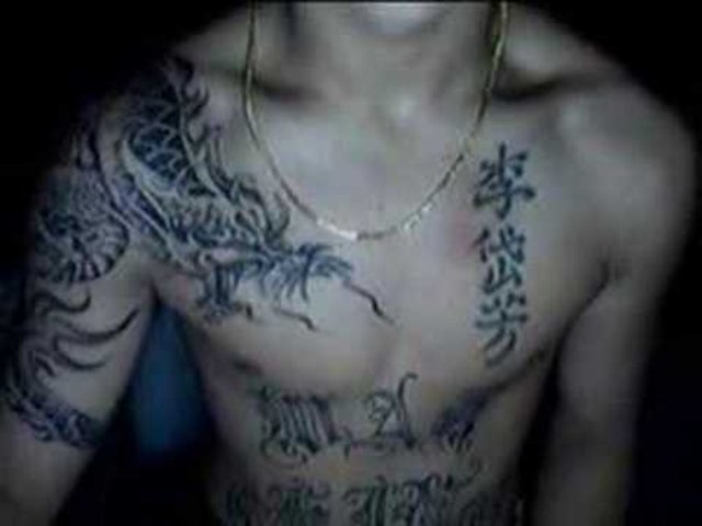 Asıl yoğunlaştıkları alan ise, Los Angeles ve Doğu Asya'da faaliyetlerini sürdürdükleri para aklama ve mali suçlardır.