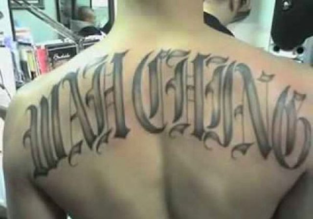 Wah Ching -  - Bu uluslararası çetenin kaynağı tartışmalı olsa da, iyi yaptıkları bir şey var. Para kazanmak. Şiddete başvurma yoluna sık sık gitmelerine rağmen bu durum onlar için bir araç.