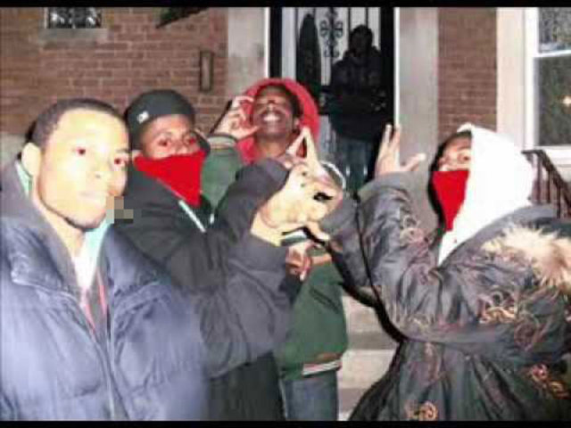 Şiddet içerikli bir çete olmamalarına rağmen FBI tarafından yakın takibe alınmış çetelerden birisiydi. -