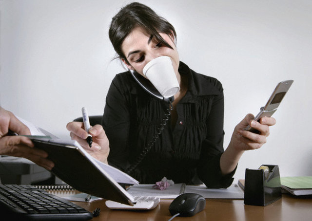 Birçok insan bu davranışın üreticiliği arttırdığına inansa da bu inanış gerçekliğe dayanmıyor.