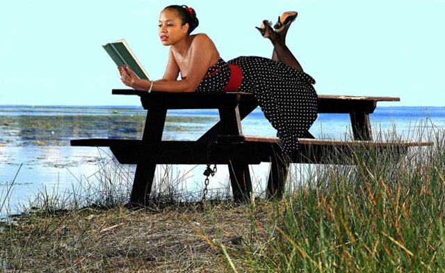 Yalnız kalmak için kendinize bir zaman aralığı belirleyin ve bu vakti etkili kullanın.