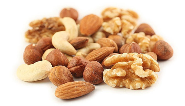 E vitamini en kuvvetli antioksidan vitaminler olan fındık-ceviz-badem üçlüsünün düzenli tüketimi bağışıklık sistemini kuvvetlendiriyor.