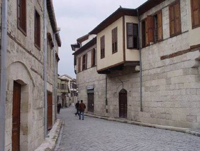 Tarsus Nüfusu: 321.403 Bağlı olduğu il: Mersin