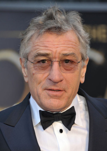 ROBERT DE NIRO