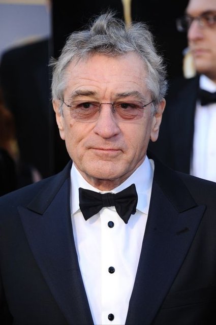 ROBERT DE NIRO