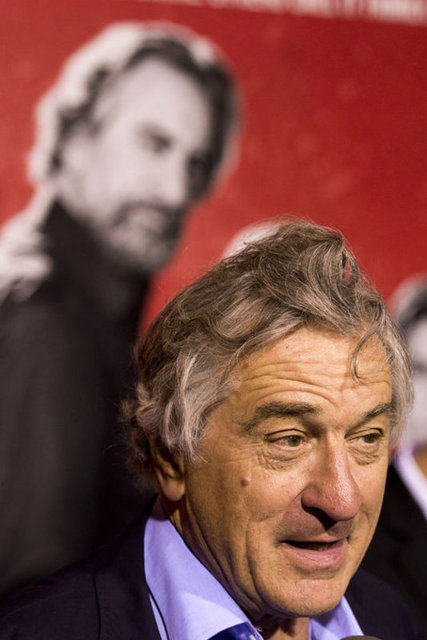 ROBERT DE NIRO