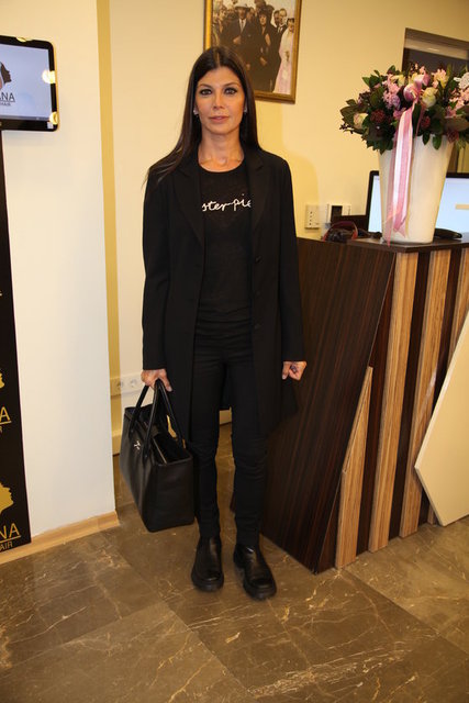 ZEYNEP ÜSTÜNEL