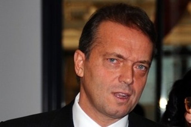 CEM UZAN