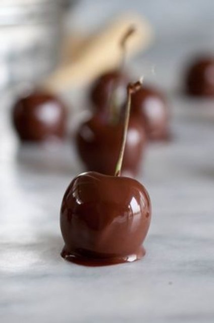 Chocolate Covered Cherries: Çikolata kaplı vişneler