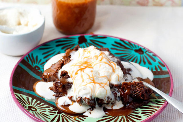 Chocolate Bread Pudding: Çikolatalı kekli puding