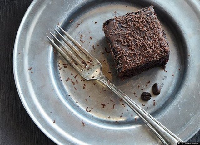 Espresso Cake: Espressolu - çikolata parçacıklı tatlı