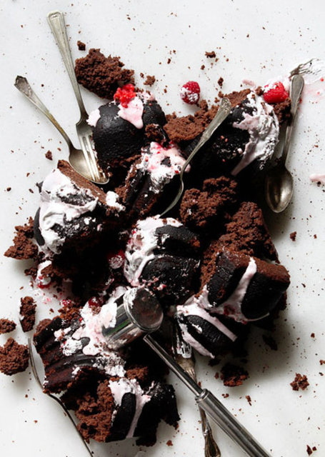 Smash Chocolate Cake: Dağılmış Çikolatalı pasta