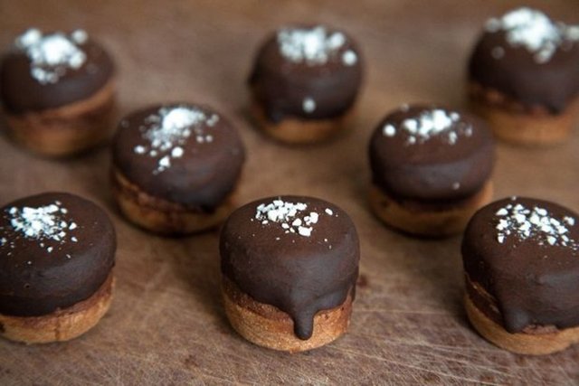 Ischler Cookies: Çikolatalı Ischler kurabiyeleri