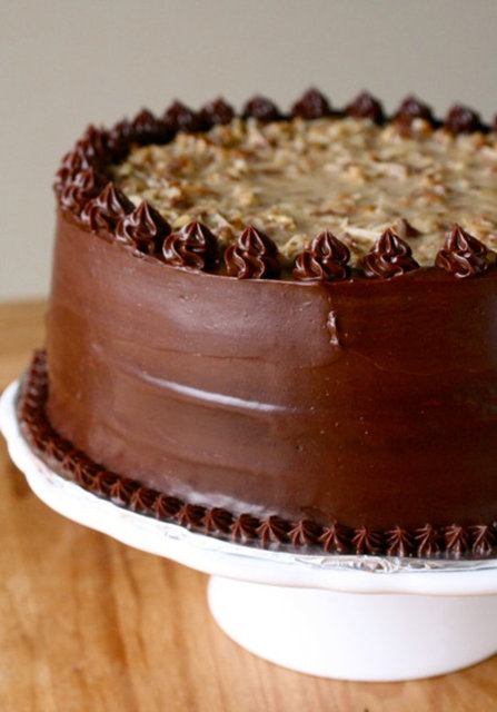 German Chocolate Cake: Çikolatalı Alman pastası