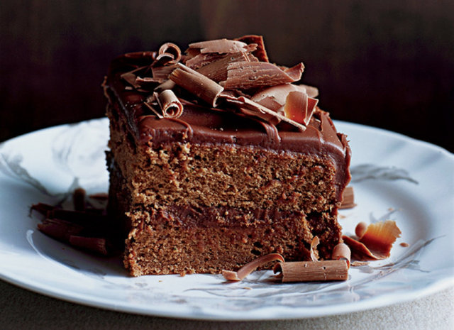 Milk-Chocolate-Frosted Layer Cake: Sütlü çikolata kaplı kakaolu pasta