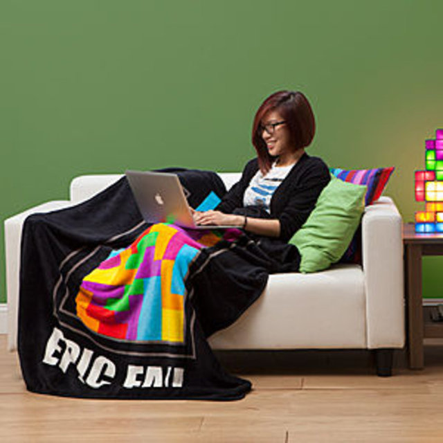 Tetris desenli diz battaniyesi