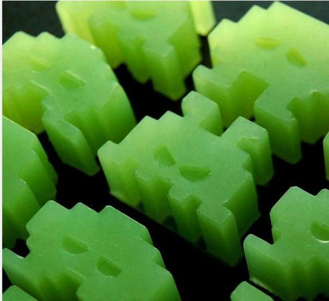 Parlak virüs şeklinde sabunlar