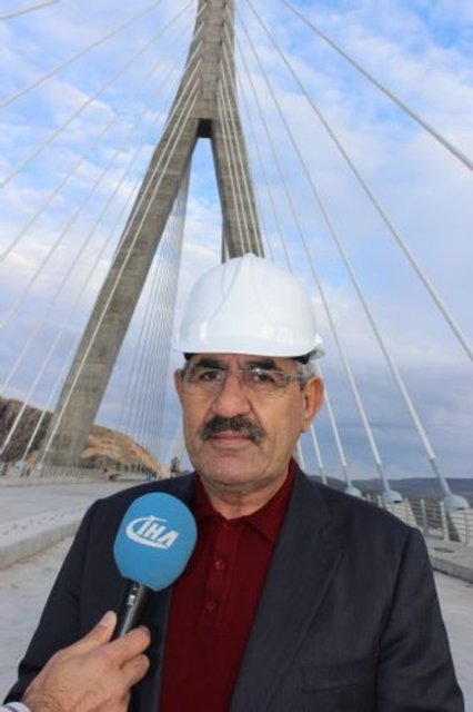 1992 yılında Atatürk Barajında su tutulmasıyla birlikte Adıyaman-Kahta-Siverek-Diyarbakır'ı birbirine bağlayan yol ve köprü sular altında kalmış,