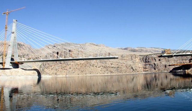 Köprünün, aydınlatma ve asfaltlama gibi işlemlerinin iki ay süreceği ve iki ay sonra araç trafiğine açılacağı öğrenilirken, köprünün açılışını Cumhurbaşkanı Recep Tayyip Erdoğan'ın yapması bekleniyor.