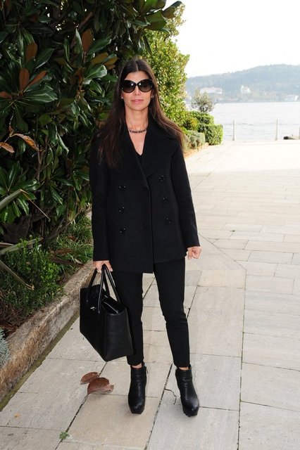 ZEYNEP ÜSTÜNEL