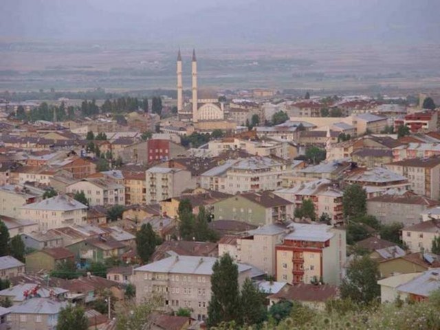 Bingöl  - Verdiği göç: 10.940  - Aldığı göç: 10.968