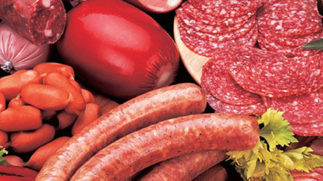 Salam, sosis, mısır gevreği ve hazır çorba gibi işlenmiş ürünlerden, salamura zeytin ve peynir, turşu ile tuz içeriği yüksek peynirlerden kaçının.