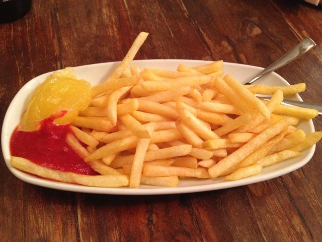 Patates sebze reyonunda yer almasına rağmen ne yazık ki kızartma ve tuz ile birlikte bir hayli zararlı bir besin haline geliyor.