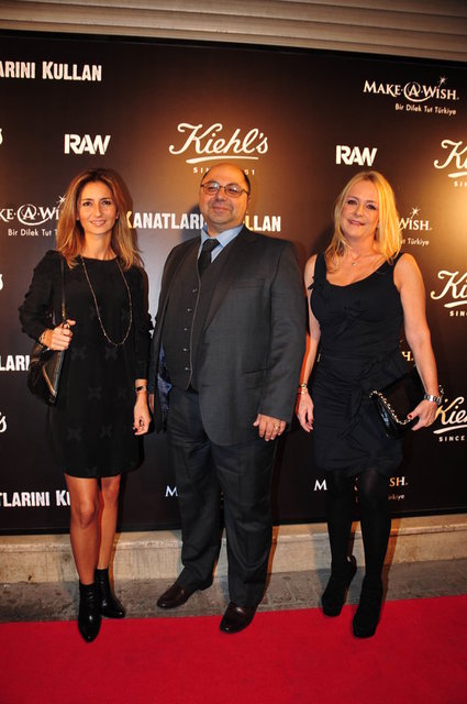 EDA AROYO, NİHAN OZHÜSREV, CAROLE HAKKO  
