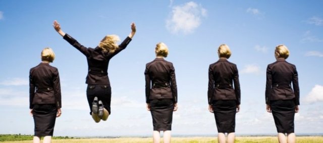 Gayet bağımsız zincirlere tahammül etmeyen. Kimsenin lafıyla hareket etmeyen sadık ve oldukça fedakar. Söz verdiği zaman mutlaka yerine getiren.