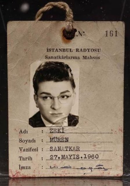 Yapı Kredi Private Banking ve Yapı Kredi Kültür Sanat Yayıncılık işbirliği ile hazırlanan "İşte Benim Zeki Müren" sergisi açıldı.