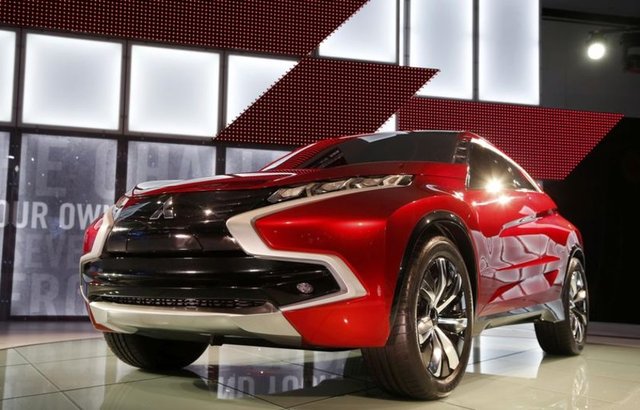 Acura, Audi, BMW, Chrysler, General Motors, Hyundai, Lexus, Mazda, Mercedes-Benz, Scion, Toyota, Volvo ve Volkswagen'e ait 30 modelin, dünya ilk gösterisinin (prömiyer) yapıldığı fuar, 30 Kasım'a kadar açık kalacak.