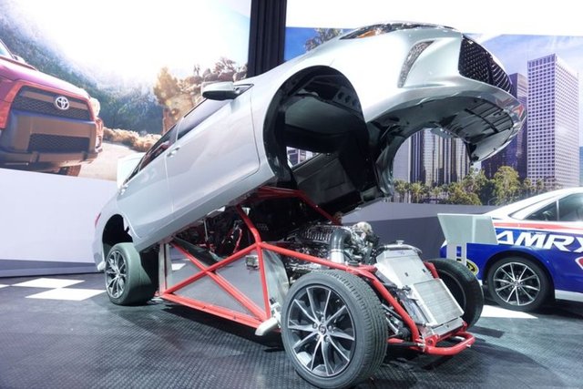 Toyota Sleeper Camry Modeli gövdeden ayrılabilen kasasıyla ilgi çekti.