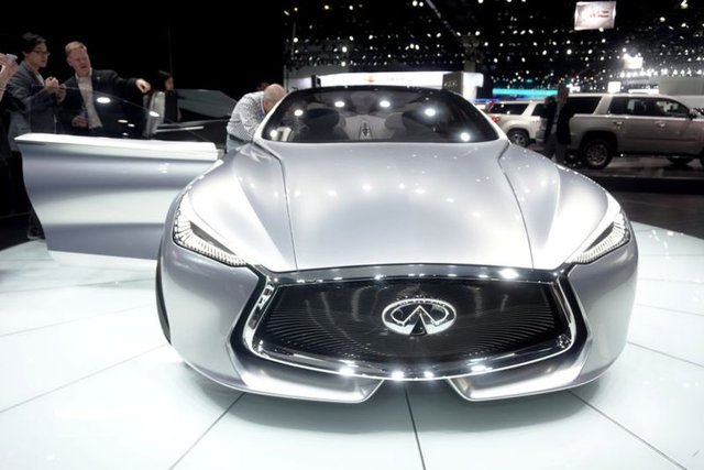 Fuarda Infiniti Q80 Inspiration Concept büyük gördü