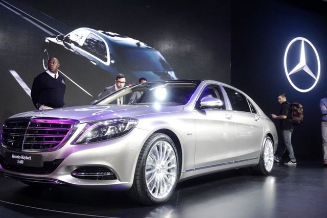 Mercedes-Maybach S600 Modeli'ni tanıttı