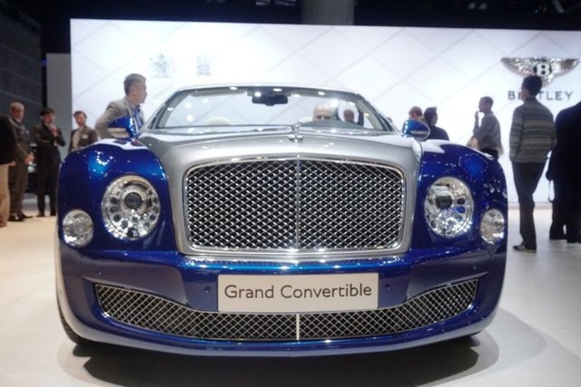 Bentley'in Grand Convertible Modeli tanıtıldı