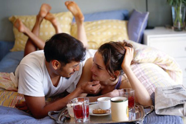 Odanızın çekici olması için düzenliliğin yanı sıra yumuşak yatak örtüleri de etkili olacaktır.