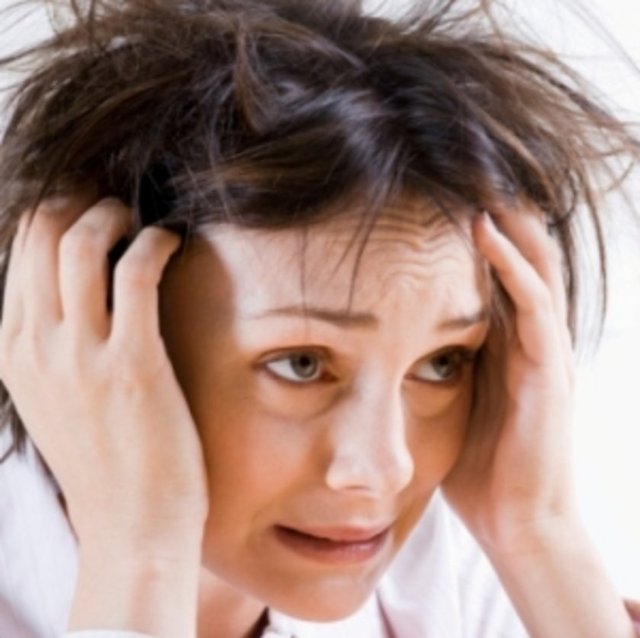 12. Sürekli kendinizi koruyarak ne kadar yetersiz, kusurlu, terk edilmiş, bağlı veya basitçe bir insan olduğunuzun farkına varılmasından korkuyorsanız…