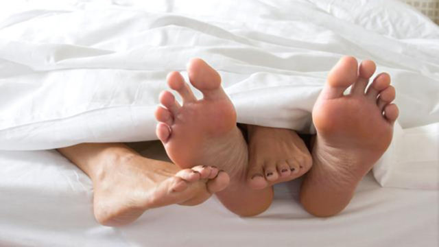 Bu konuda birlikte yol alın ve birbirinize "Ön sevişmeyi biraz daha uzatmalıyız" gibi önerilerde bulunun, dürüst olun.