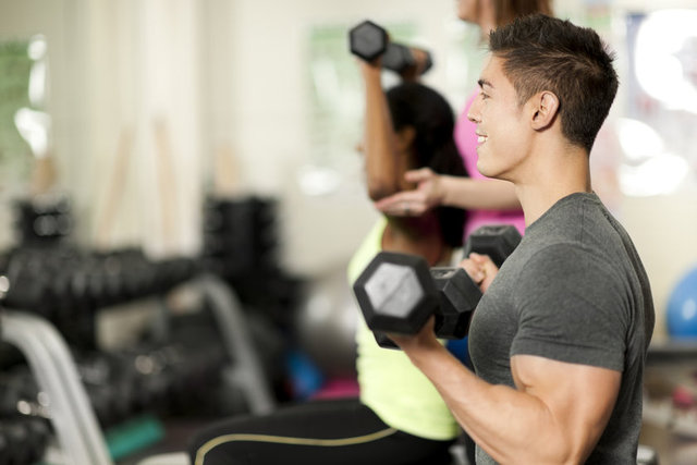 Egzersizlerle kasları yuvarlaklaştırmak, kareleştirmek, ayırmak, arasını doldurmak mümkün değildir.