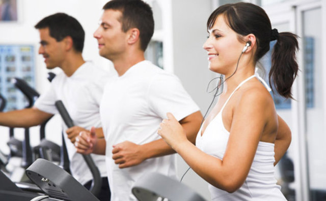 3- Koşu bandı ve doğal zeminde koşmak arasında fark yoktur – Yanlış