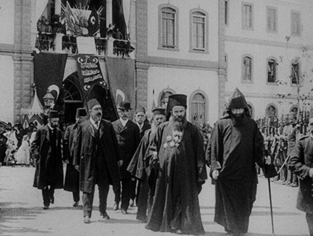 28 Kasım'da Ankara'dan başlayıp Sinop ve Eskişehir'e uğrayacak Gezici Festival'in bu yılki özel bölümlerinden 'Osmanlı'dan Manzaralar'da 1896-1922 yılları arasında...