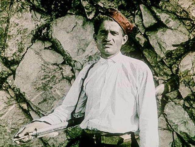 Bir zamanlar imparatorluğun parçası olmuş ülkeler tarafından genellikle göz ardı edilen bu filmler, Osmanlı'ya ve sinema tarihine farklı bir gözle bakmayı sağlıyor.