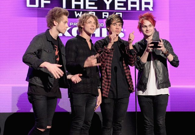 Yılın yeni sanatçısı: 5 Seconds of Summer