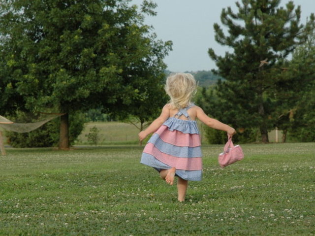 Daha da önemlisi çocuklar koşma ile sabit durma arasındaki sıralı değişimi uygulayabilirler.  -