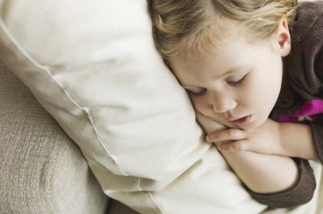 1 saat veya daha az süren öğle uykuları performansı arttırarak hata yapma riskini azaltır.  -