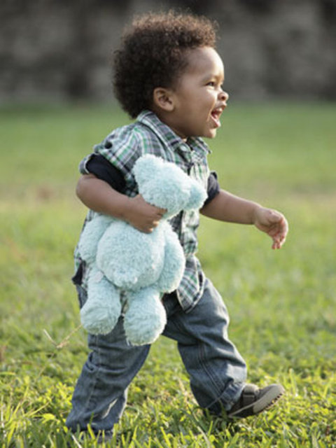 3. Çocuklar koşar. -