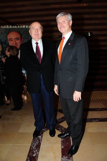 YALÇIN SABANCI, CHARLES HUNTER 